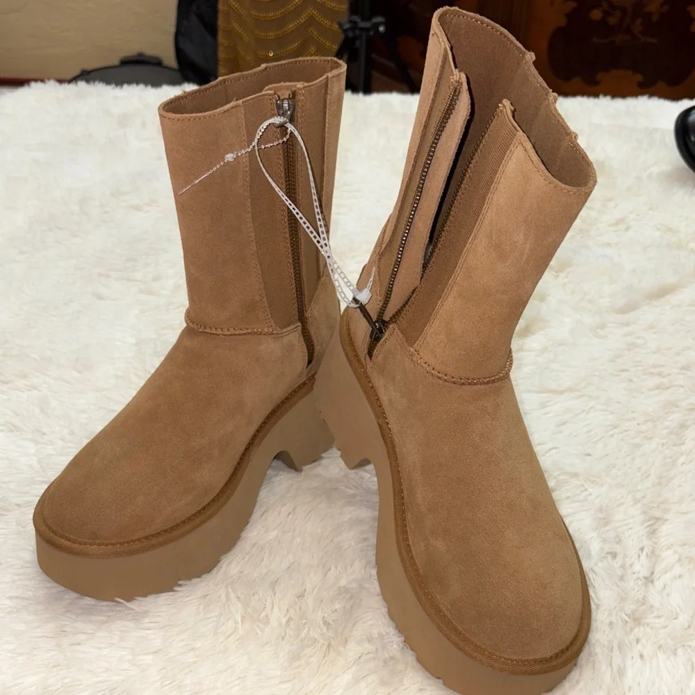 UGG , chestnut suede Heeled Boots, BRAND NEW !! no box, size 8. (8.5 runs big )